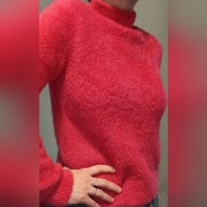 Hot In clingy Magenta Sweater By Universal Threads S EUC